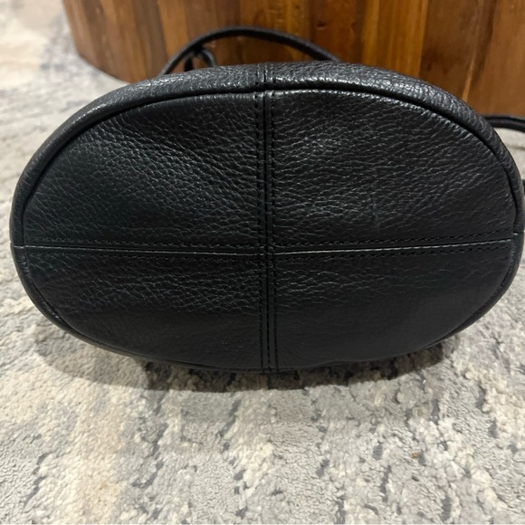 Tignanello Black Pebble Leather Shoulder Satchel Bag Purse Women’s Magnetic - Picture 6 of 11